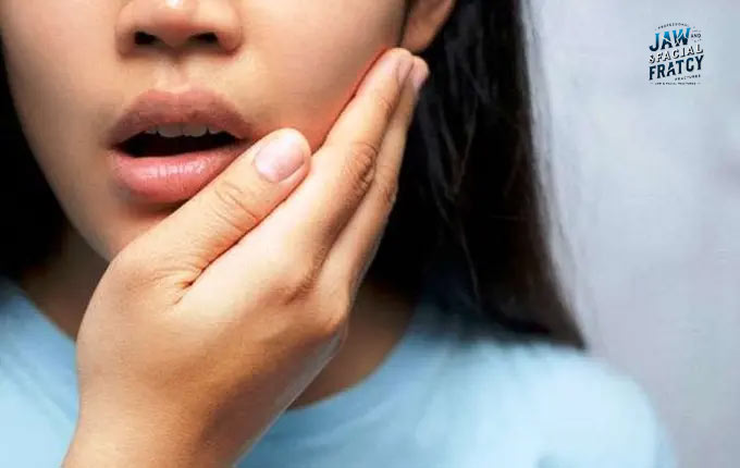 راه‌های کاهش درد و تورم بعد از جراحی شکستگی فک